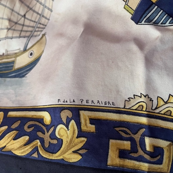 Vintage Hermes Silk Scarf Carre "Junques et Sampans" Perrier - AS IS - Picture 10 of 13